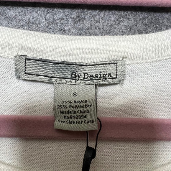 By Design White Embellished Round Neck Sweater Knit Top Women's Size S Pull Over - Picture 2 of 5